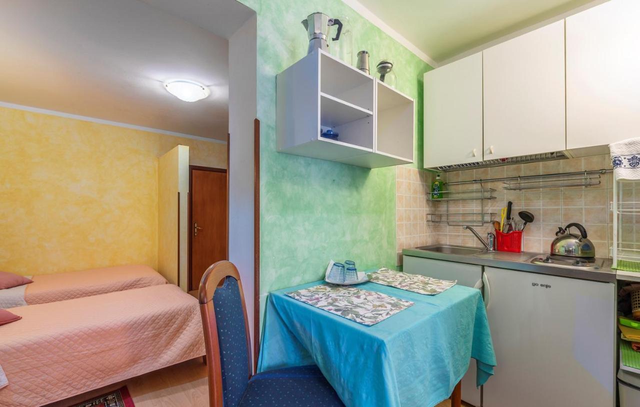 Apartments And Rooms Laura 帕津 外观 照片